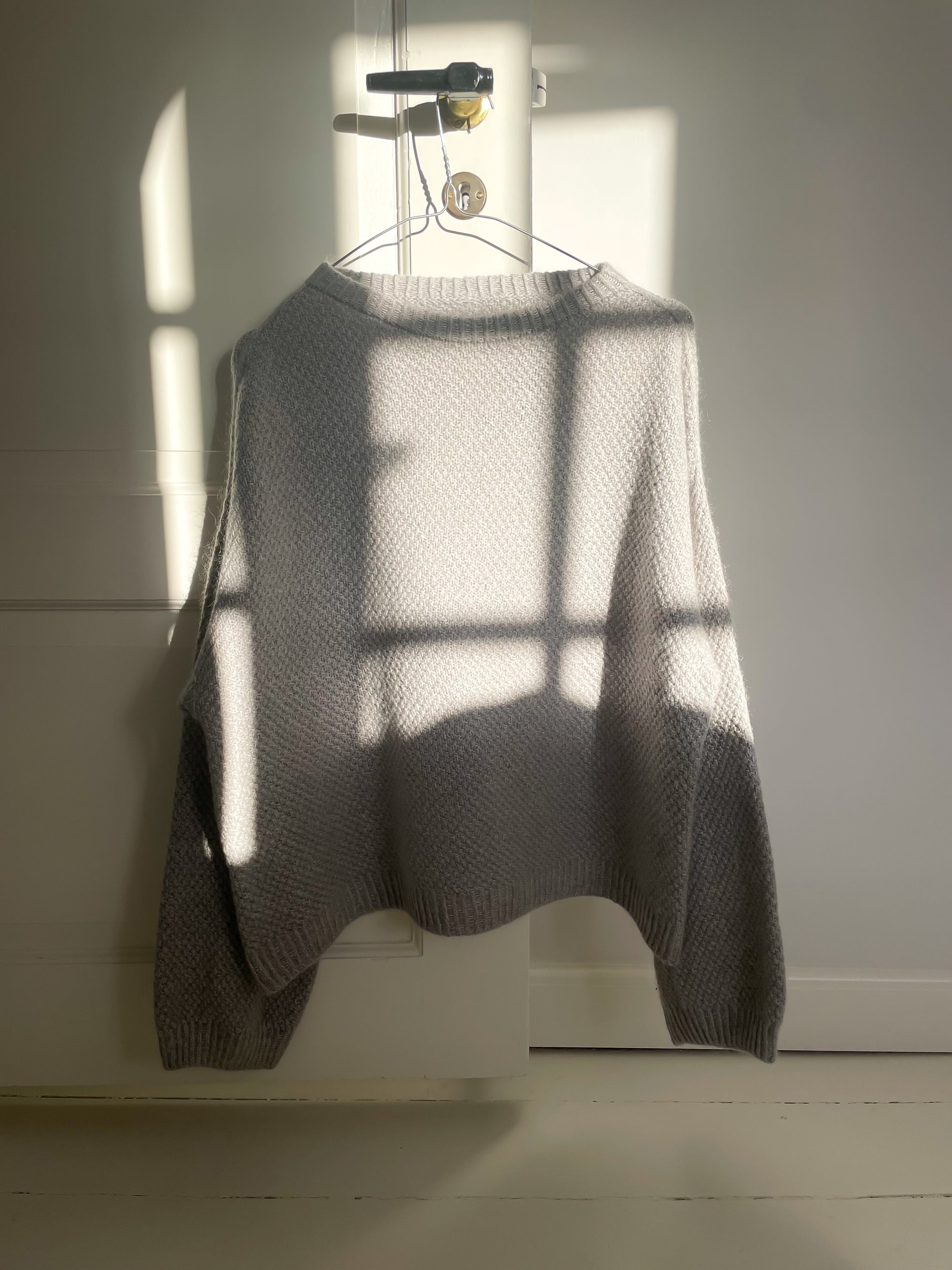Bondi Sweater (English) - BerthyKnit